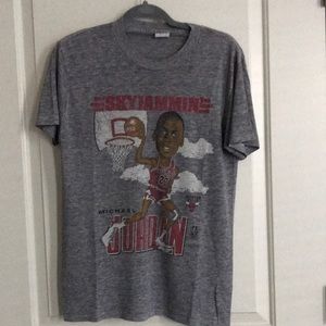 Michael Jordan’s Skyjammin Chicago Bulls t-shirt